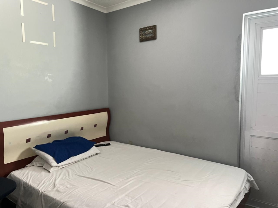 7 Bedroom Property for Sale in Malibu Village Western Cape